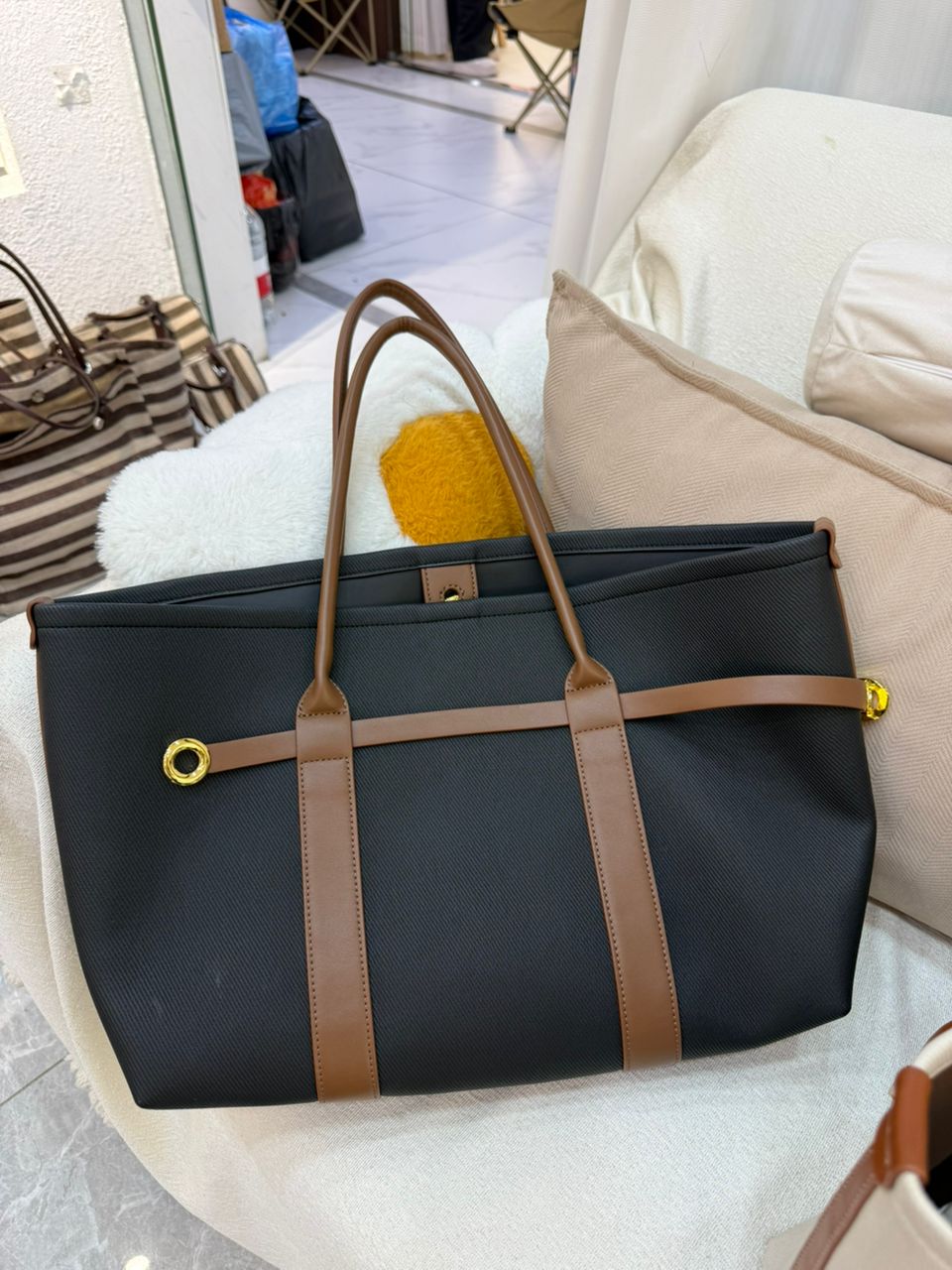POCHI YA LOROPIANA