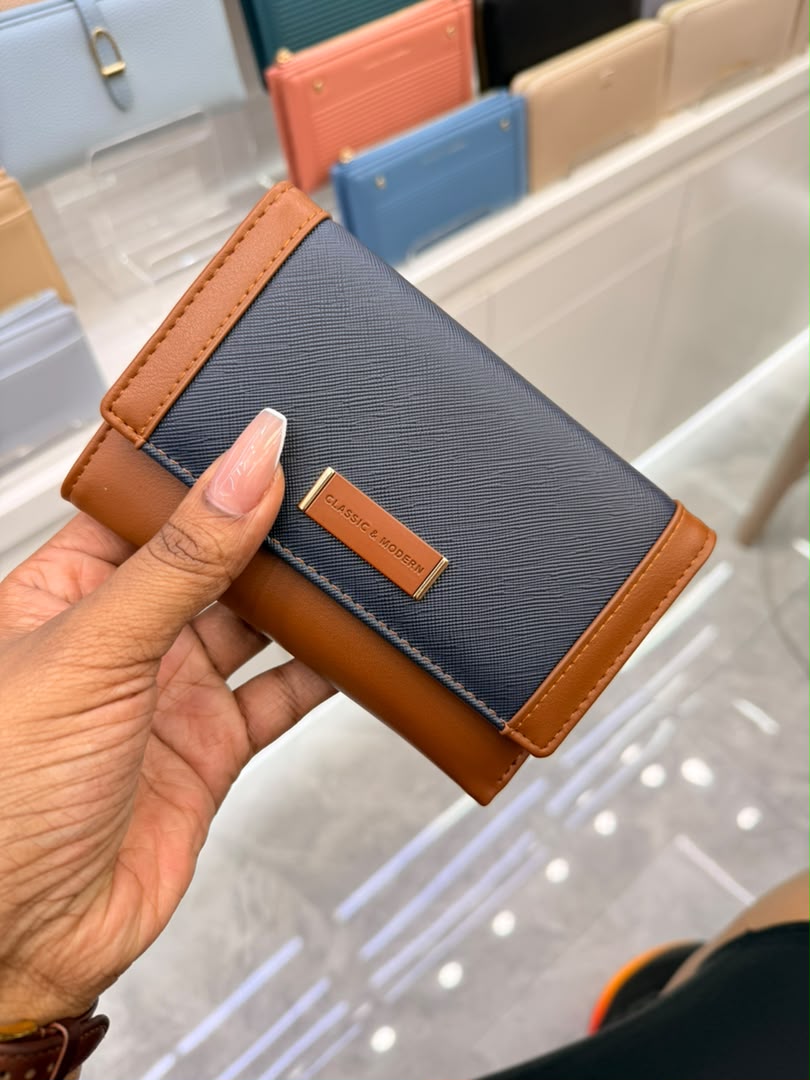  FEMALE WALLET 1