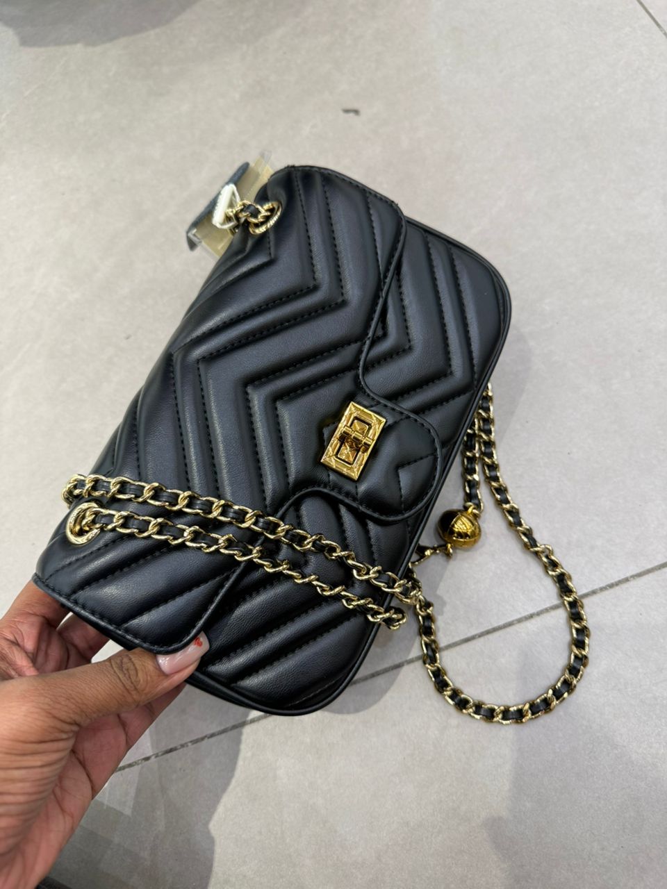 POCHI no 63 chain strap