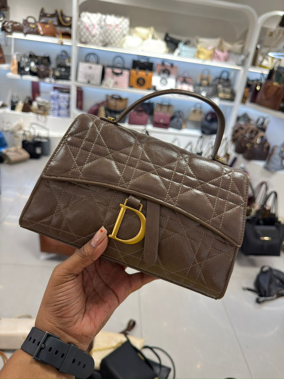 POCHI- D