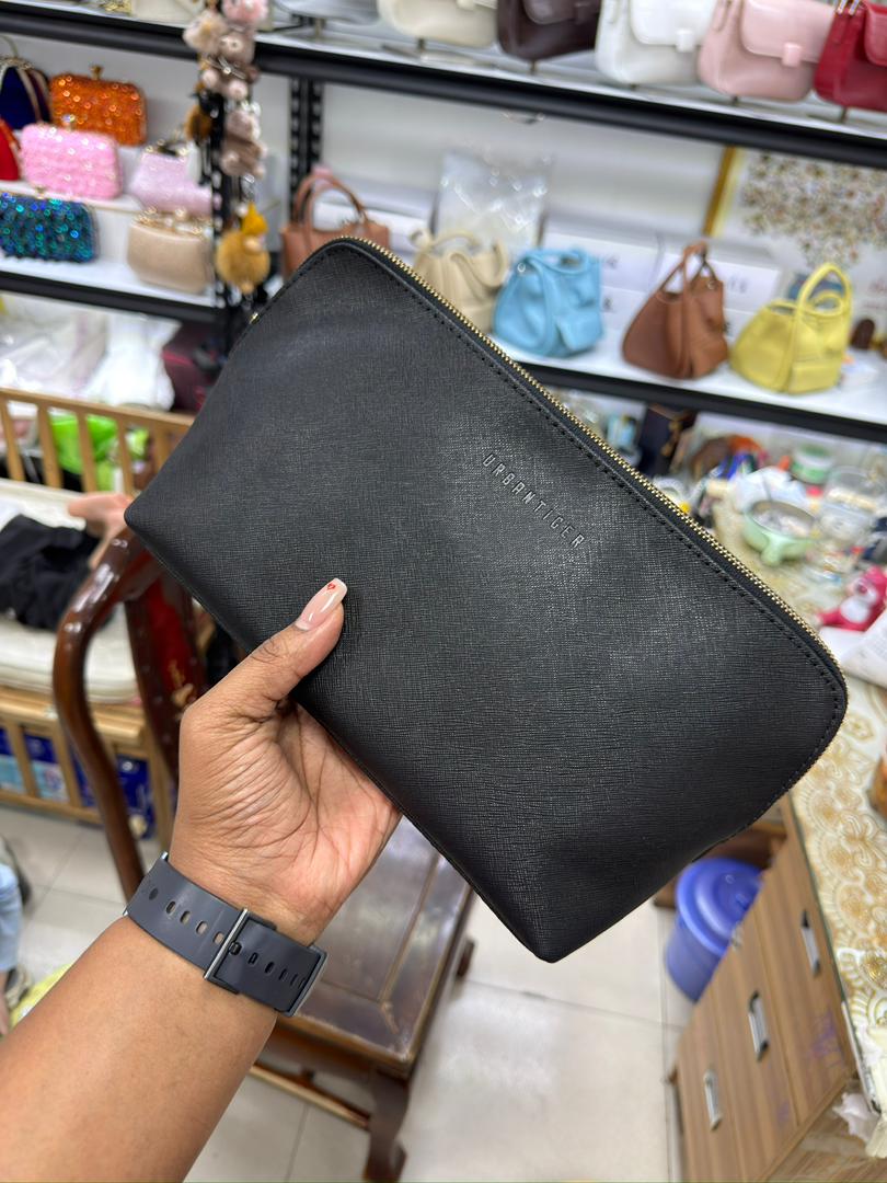 COSMETIC BAG 